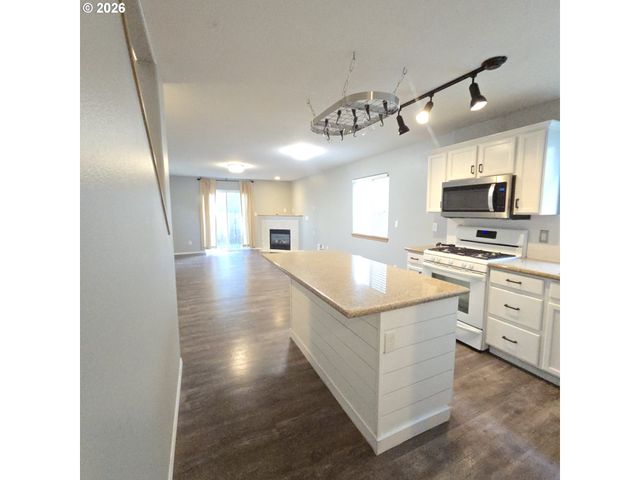 8550 N ALLEGHENY Ave, Portland, OR 97203