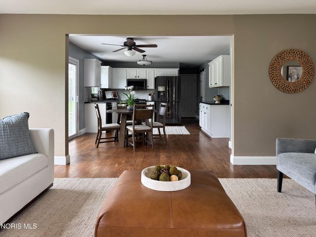 5448 Deercross Court, Sylvania, OH 43560