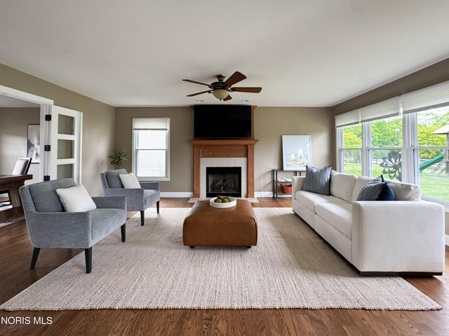 5448 Deercross Court, Sylvania, OH 43560