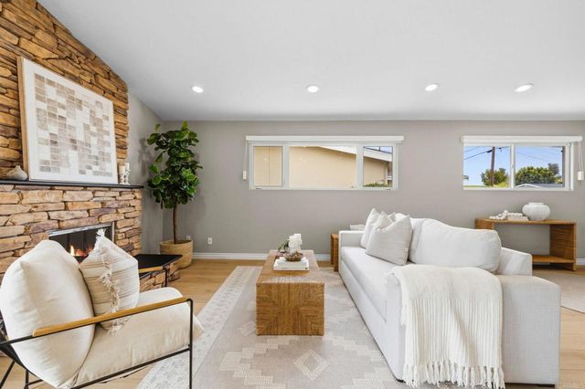 4259 Mount Henry, San Diego, CA 92117