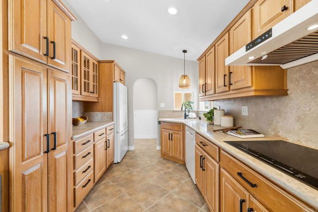 4259 Mount Henry, San Diego, CA 92117