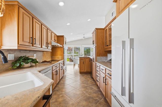 4259 Mount Henry, San Diego, CA 92117