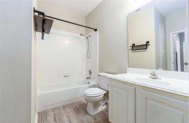 249 Ashwood N, Kyle, TX 78640