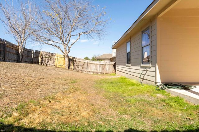 249 Ashwood N, Kyle, TX 78640