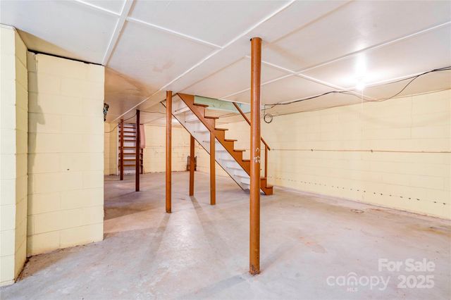 1909 S Lafayette Street, Shelby, NC 28152