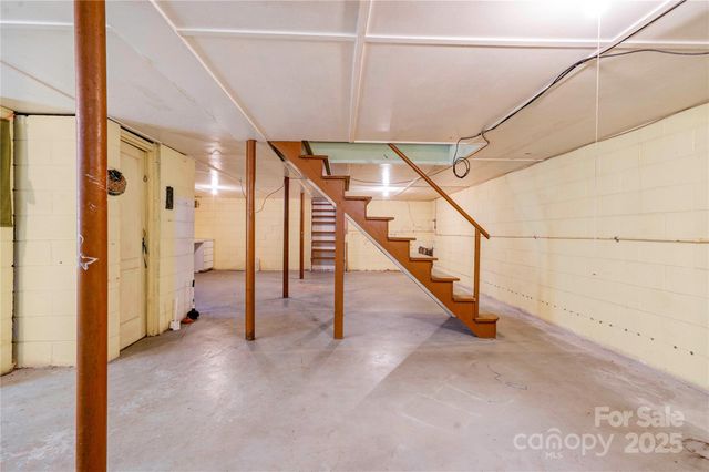 1909 S Lafayette Street, Shelby, NC 28152