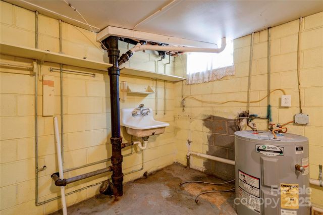 1909 S Lafayette Street, Shelby, NC 28152