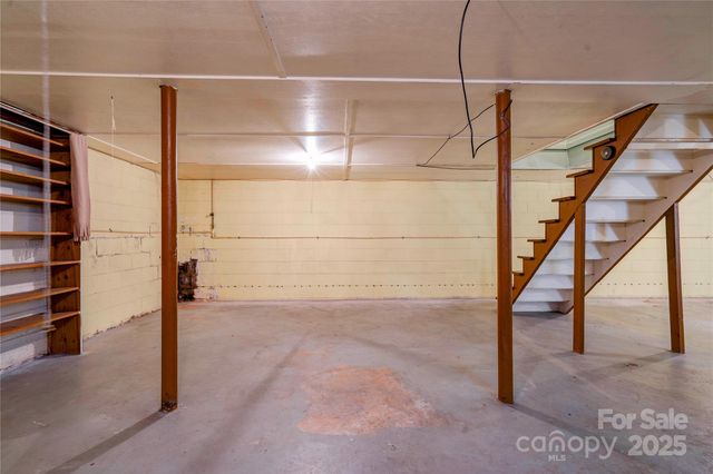 1909 S Lafayette Street, Shelby, NC 28152