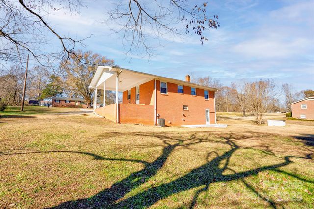 1909 S Lafayette Street, Shelby, NC 28152