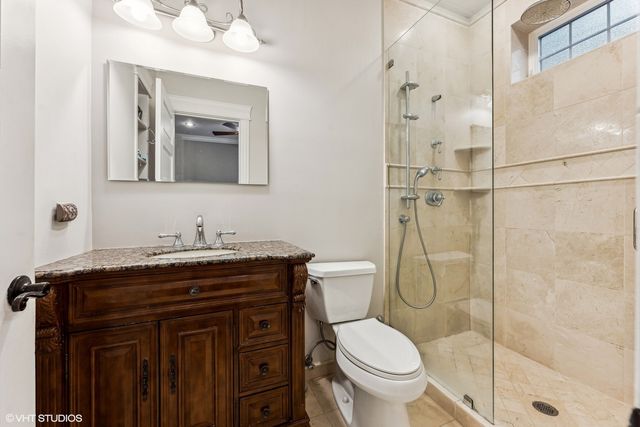 1214 W Newport Avenue 1, Chicago, IL 60657