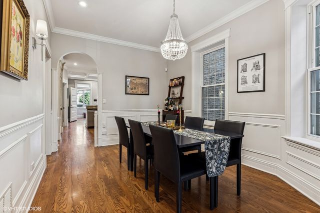 1214 W Newport Avenue 1, Chicago, IL 60657
