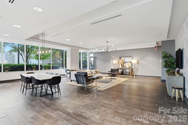 210 N Church Street 1807, Charlotte, NC 28202
