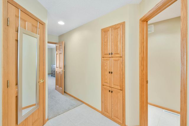 309 43rd Avenue S, Moorhead, MN 56560