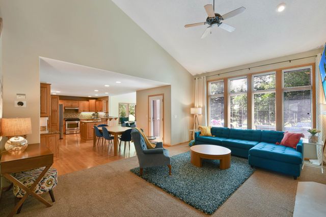 309 43rd Avenue S, Moorhead, MN 56560