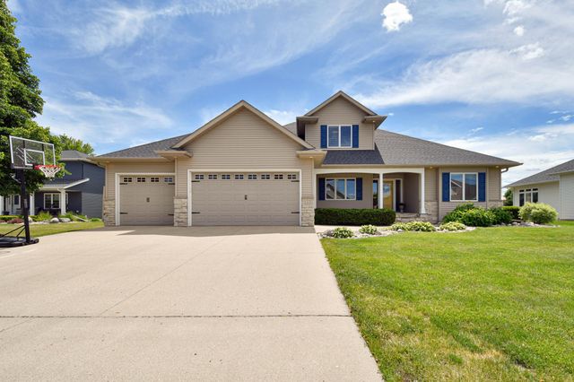 309 43rd Avenue S, Moorhead, MN 56560