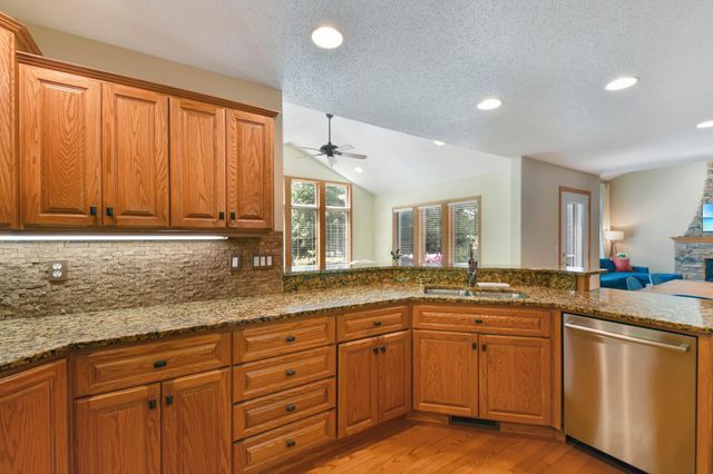 309 43rd Avenue S, Moorhead, MN 56560