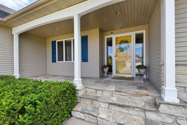 309 43rd Avenue S, Moorhead, MN 56560