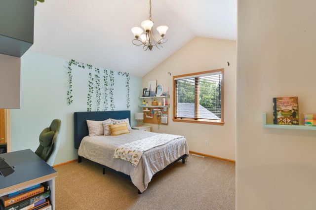 309 43rd Avenue S, Moorhead, MN 56560