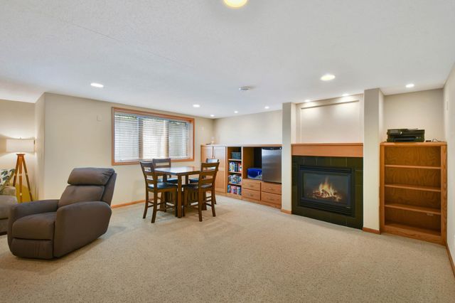 309 43rd Avenue S, Moorhead, MN 56560