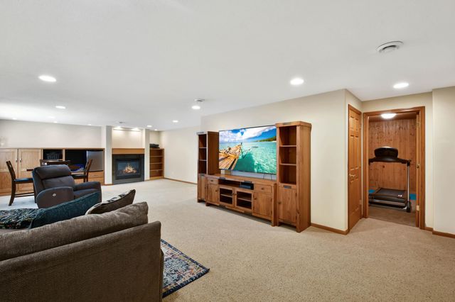 309 43rd Avenue S, Moorhead, MN 56560