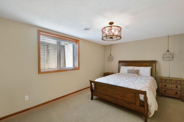 309 43rd Avenue S, Moorhead, MN 56560