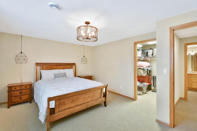 309 43rd Avenue S, Moorhead, MN 56560