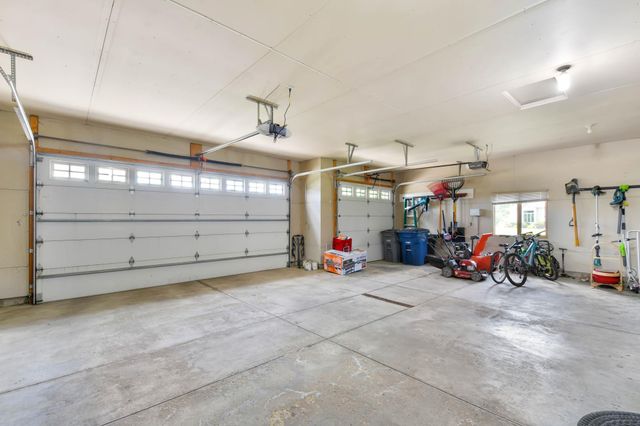 309 43rd Avenue S, Moorhead, MN 56560