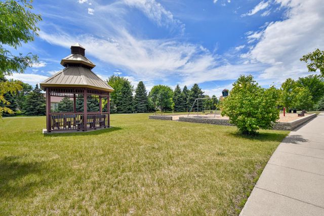 309 43rd Avenue S, Moorhead, MN 56560