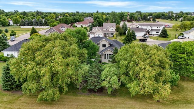 309 43rd Avenue S, Moorhead, MN 56560