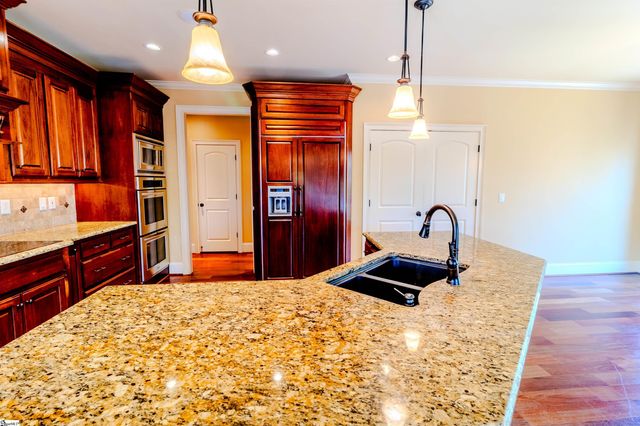 128 Paris Glen Way, Greenville, SC 29609