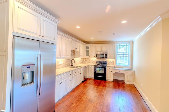 128 Paris Glen Way, Greenville, SC 29609