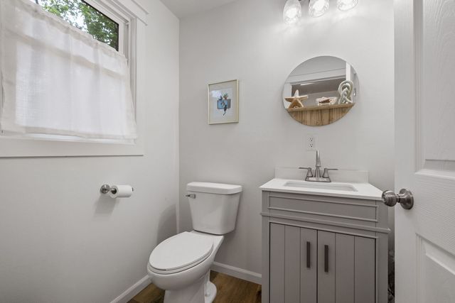 816 S Jefferson Avenue, Dixon, IL 61021