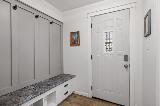 816 S Jefferson Avenue, Dixon, IL 61021