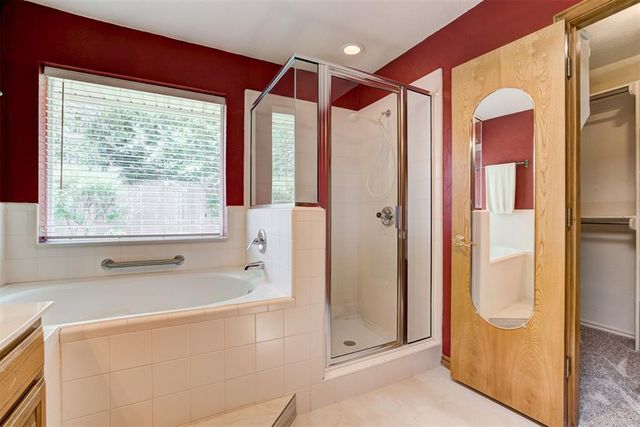 18401 Chestnut Oak Drive, Edmond, OK 73012