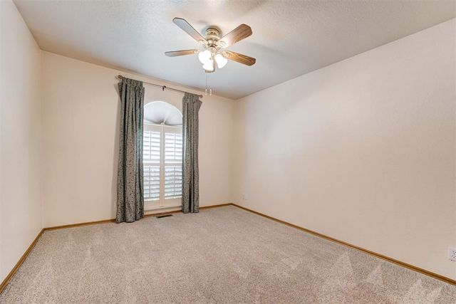 18401 Chestnut Oak Drive, Edmond, OK 73012