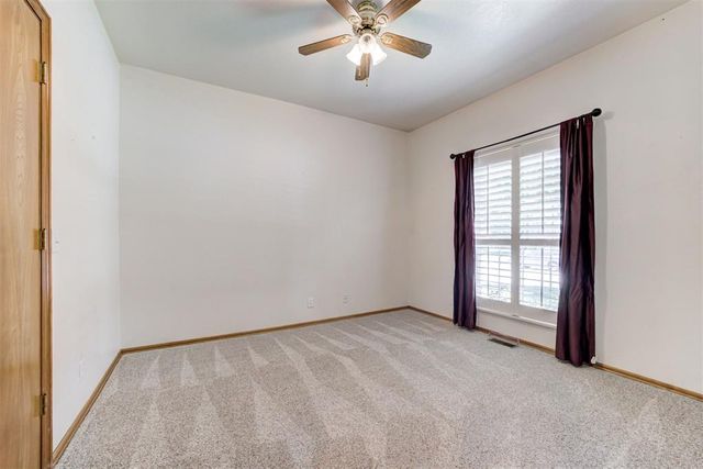 18401 Chestnut Oak Drive, Edmond, OK 73012