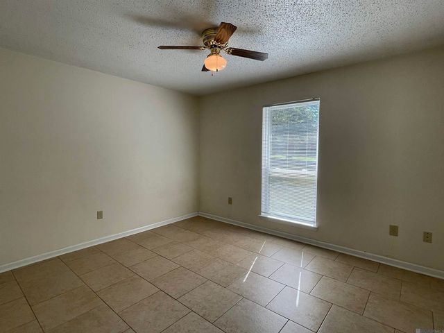 18406 Jefferson Hwy, Baton Rouge, LA 70817