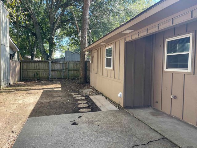 18406 Jefferson Hwy, Baton Rouge, LA 70817