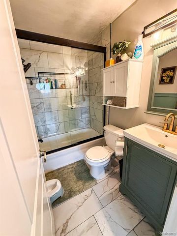 30723 Flanders Avenue, Warren, MI 48088