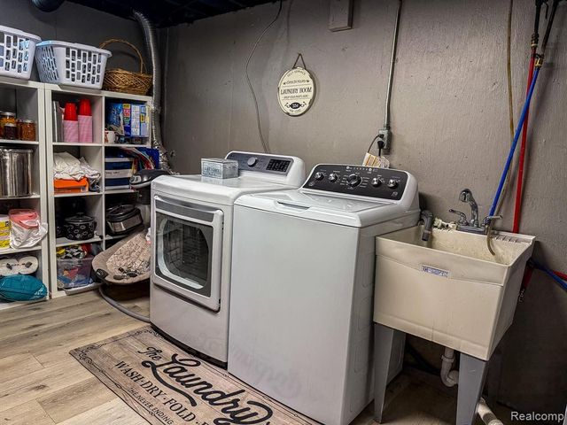 30723 Flanders Avenue, Warren, MI 48088