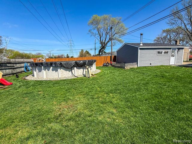 30723 Flanders Avenue, Warren, MI 48088