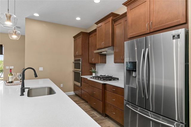 8664 BRIDGEPORT BAY CIRCLE, Mount Dora, FL 32757