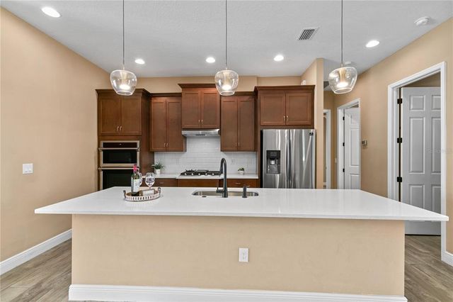 8664 BRIDGEPORT BAY CIRCLE, Mount Dora, FL 32757