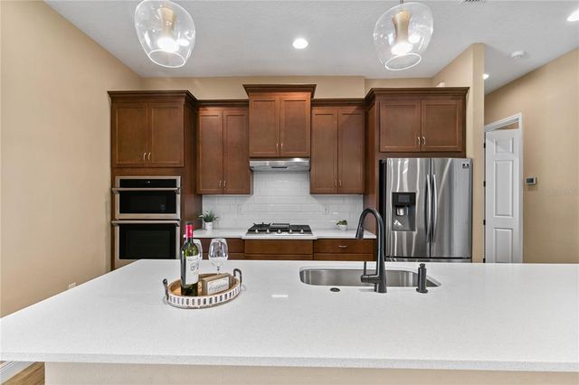 8664 BRIDGEPORT BAY CIRCLE, Mount Dora, FL 32757