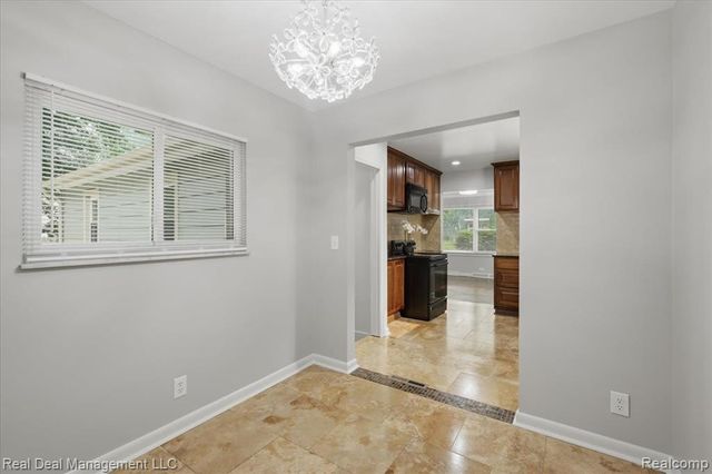 6380 Elmwood Drive, Waterford, MI 48329
