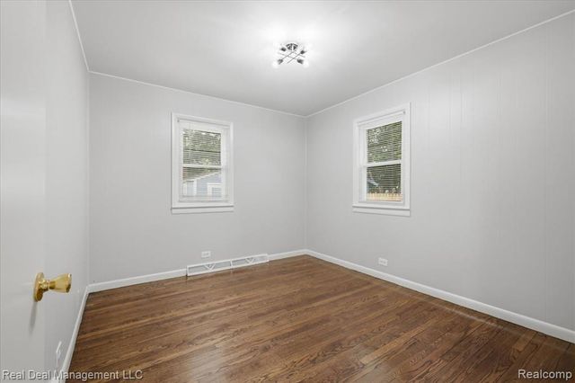 6380 Elmwood Drive, Waterford, MI 48329