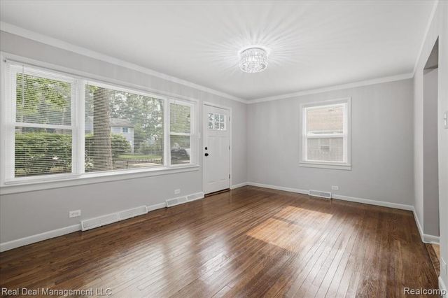 6380 Elmwood Drive, Waterford, MI 48329