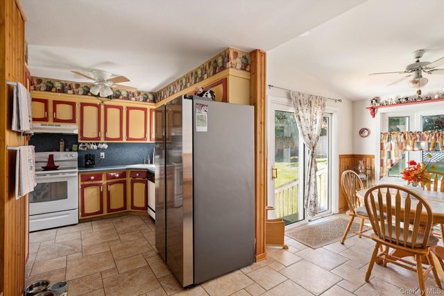 2707 Gull Avenue, Medford, NY 11763