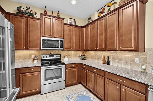 2 LYTTON LANE, Palm Coast, FL 32137