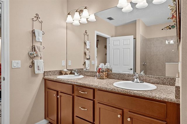 2 LYTTON LANE, Palm Coast, FL 32137